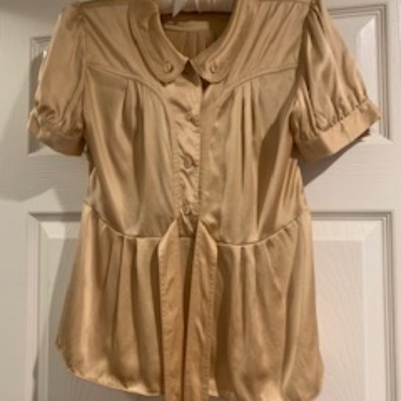 Ultra-Feminine Gold Silk Cap-Sleeve Blouse - Picture 2 of 9